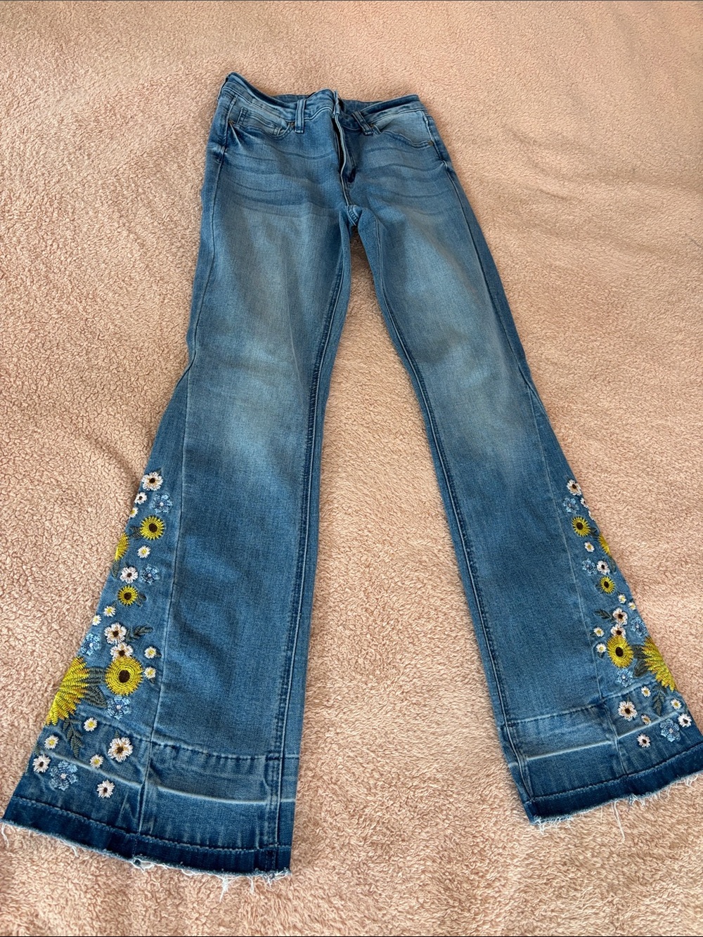 Blue Embroidered Flare Jeans - Women's Sunflower Detail size 7/28 Boho Hippy